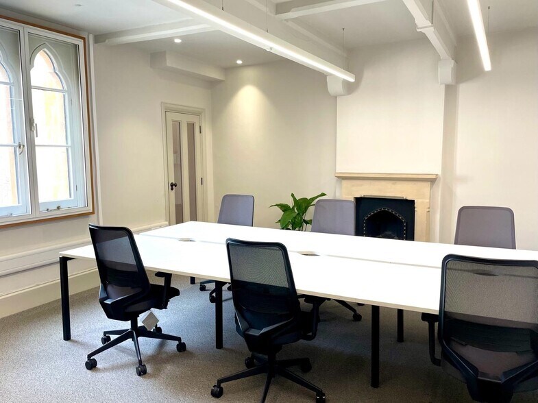 4-8 The Sanctuary, Londres à louer - Photo intérieure - Image 3 de 11