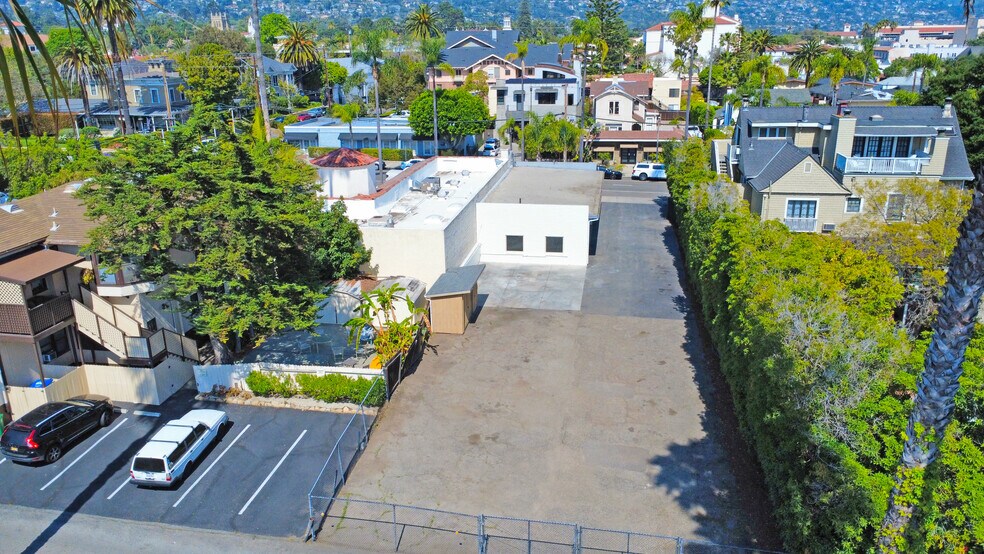 1327 De La Vina St, Santa Barbara, CA à vendre - Aérien - Image 3 de 16