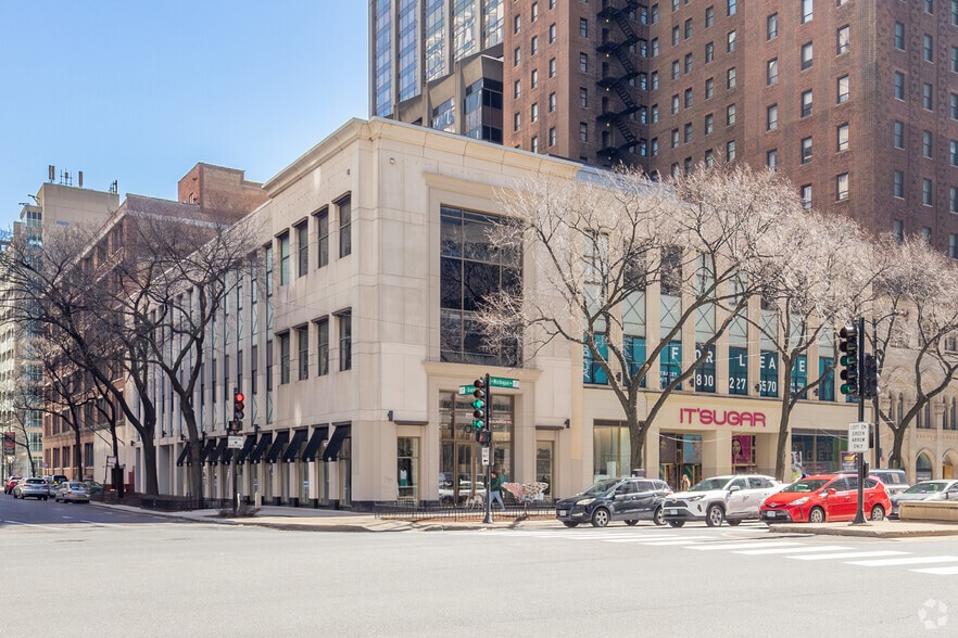 717 N Michigan Ave, Chicago, IL for lease - Building Photo - Image 1 of 4