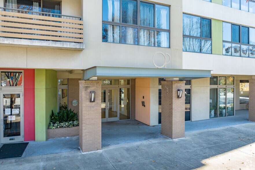 563 Memorial Dr SE, Atlanta, GA à louer - Photo du bâtiment - Image 2 de 6