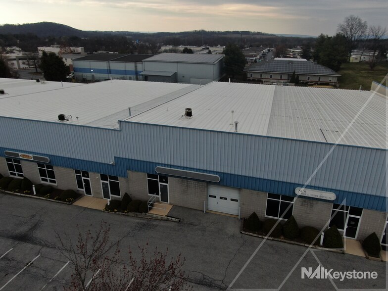 1114-1124 Commons Blvd, Reading, PA for sale - Building Photo - Image 3 of 63