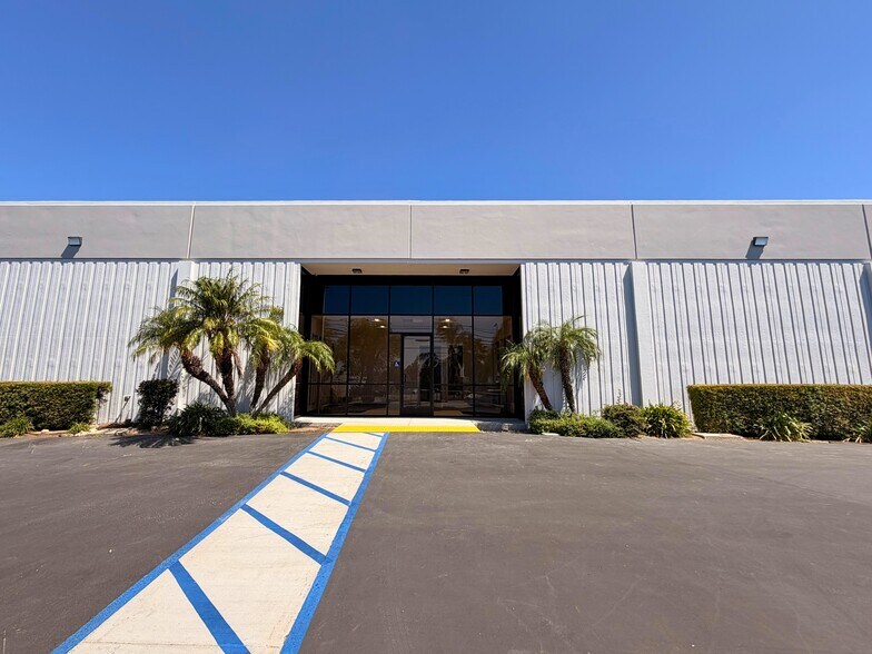 1255 W 9th St, Upland, CA à louer - Photo du bâtiment - Image 3 de 12