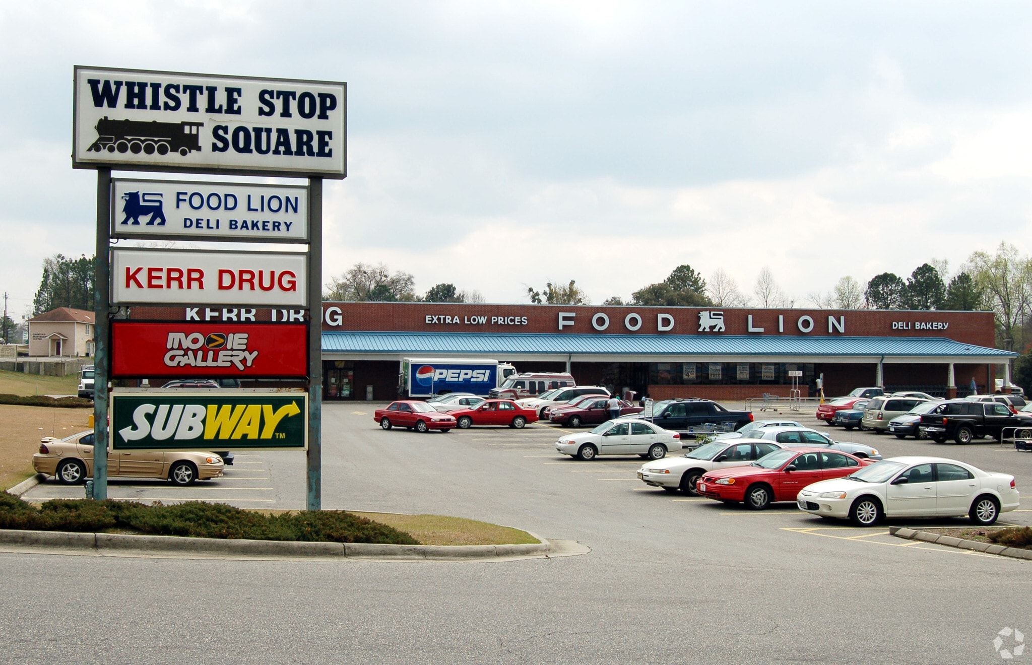 801-819 W Hamlet Ave, Hamlet, NC for lease Primary Photo- Image 1 of 2