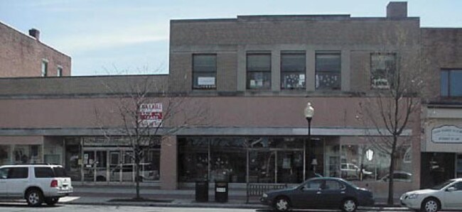 Plus de détails pour 62-68 S Broad St, Woodbury, NJ - Local d'activités à louer