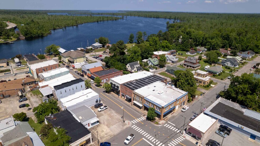 302 Main St, Columbia, NC à vendre - Photo du bâtiment - Image 3 de 47
