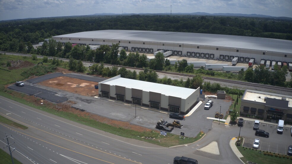 4905 NW Broad St, Murfreesboro, TN for lease - Building Photo - Image 2 of 6