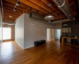 1360 W Lake St, Chicago, IL for lease Interior Photo- Image 2 of 12