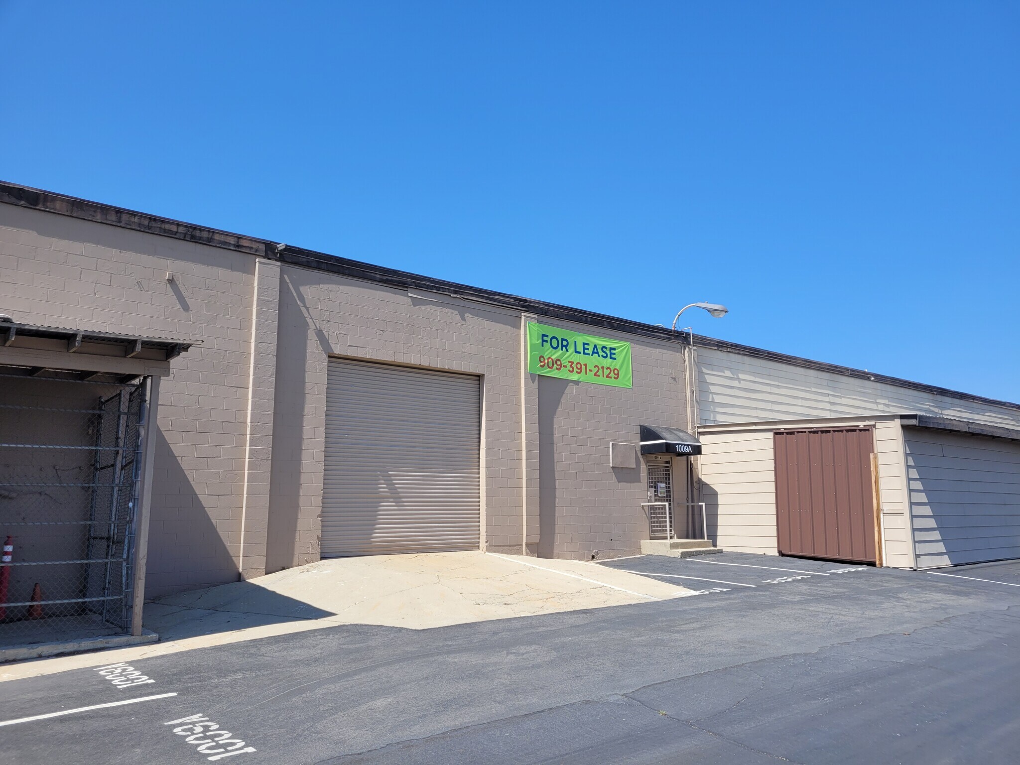 1009-1033 Brooks St, Ontario, CA for lease Primary Photo- Image 1 of 25