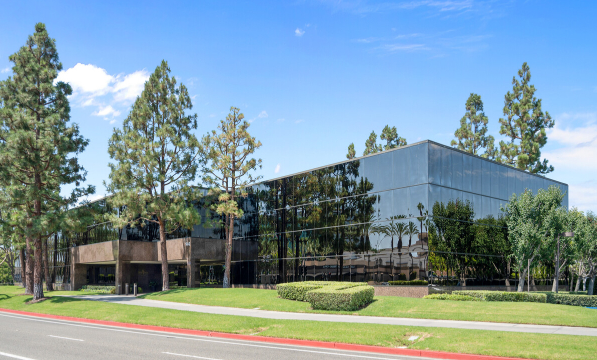 940 S Coast Dr, Costa Mesa, CA for lease Building Photo- Image 1 of 17