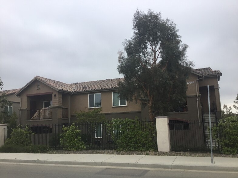 13129 Edgemont St, Moreno Valley, CA à vendre - Photo du bâtiment - Image 2 de 10