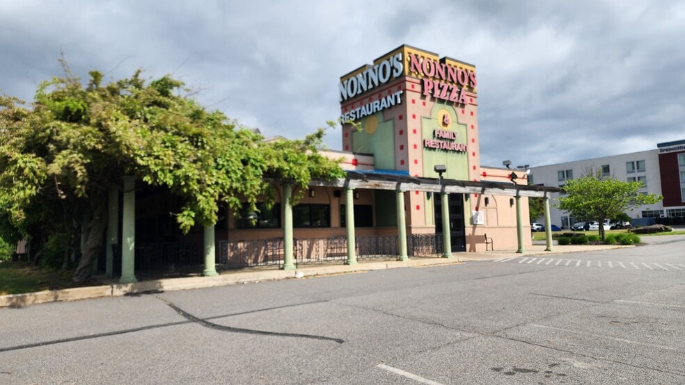 6 Radcliffe Dr, Moosic, PA for sale - Building Photo - Image 1 of 19