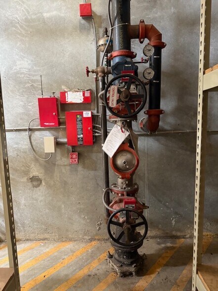 919 N Bowser Rd, Richardson, TX à louer - Photo du bâtiment - Image 2 de 5