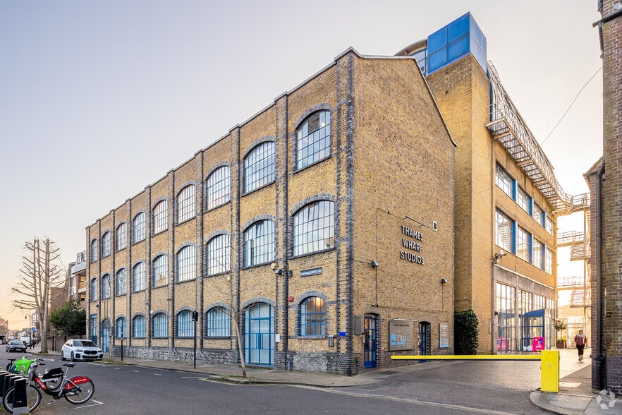 Rainville Rd, London for lease - Primary Photo - Image 1 of 9