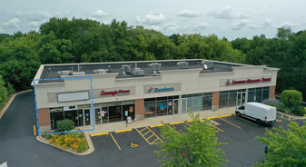 Deerpath Plaza - Sherwin Williams Anchored - Drive Through Restaurant