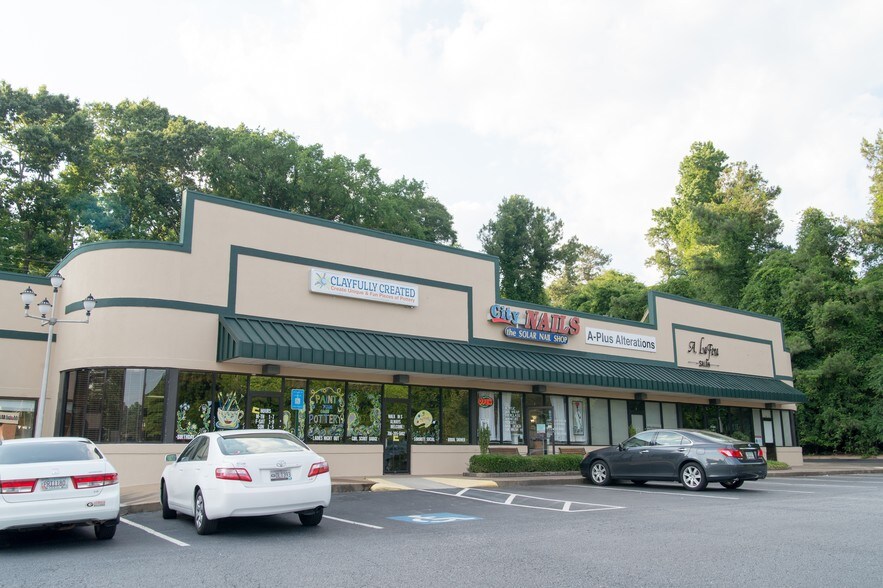 2440 W Broad St, Athens, GA à louer - Photo du bâtiment - Image 3 de 5