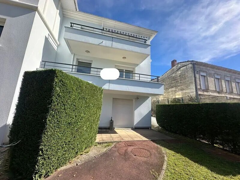 Office in Le Bouscat for lease Building Photo- Image 1 of 7