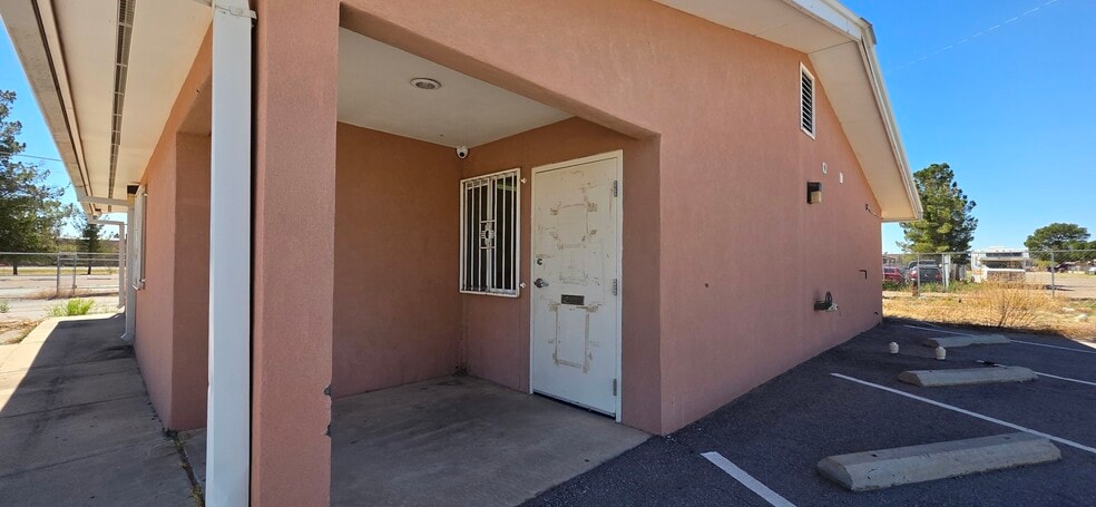 215 Bryant st, Mesquite, NM à vendre - Photo du bâtiment - Image 3 de 12