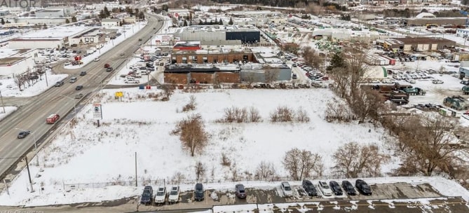 1611 Victoria St N, Kitchener, ON for sale Primary Photo- Image 1 of 1