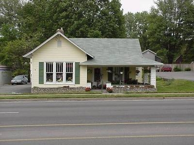 10125 Taylorsville Rd, Louisville, KY à vendre - Photo du bâtiment - Image 1 de 1