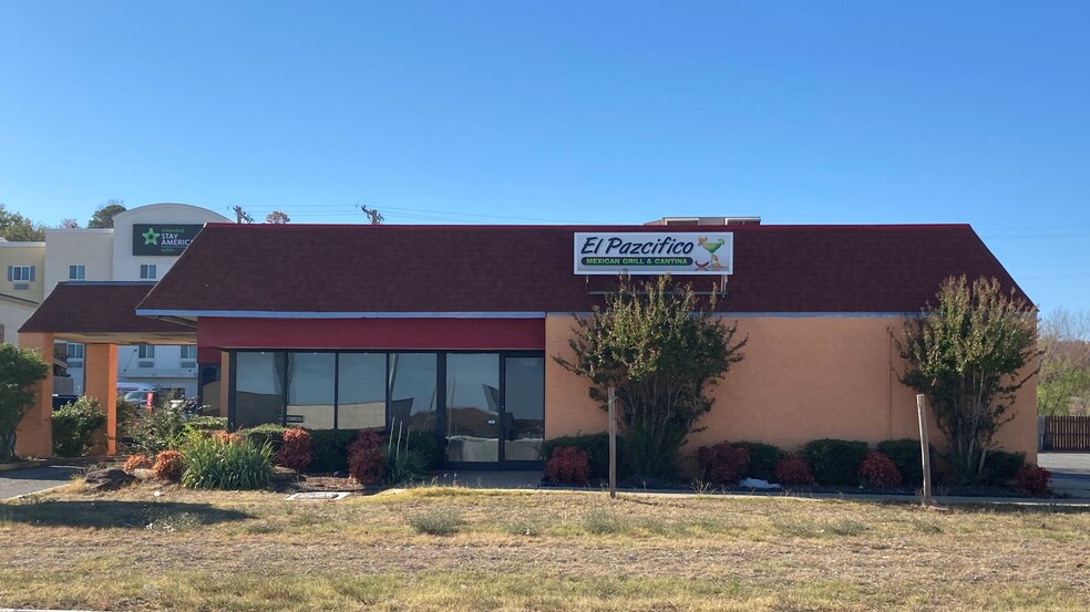 423 S George Nigh Expy, Mcalester, OK for sale - Building Photo - Image 1 of 1