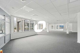 Plus de détails pour 23 Allée Des Impressionnistes, Villepinte - Bureau à louer