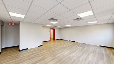 3 McCullough Dr, New Castle, DE for lease Matterport 3D Scan- Image 1 of 16