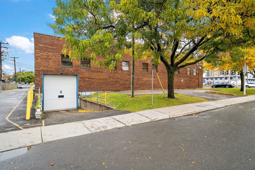 5575 Boul Metropolitain E, Montréal, QC for lease - Building Photo - Image 3 of 32
