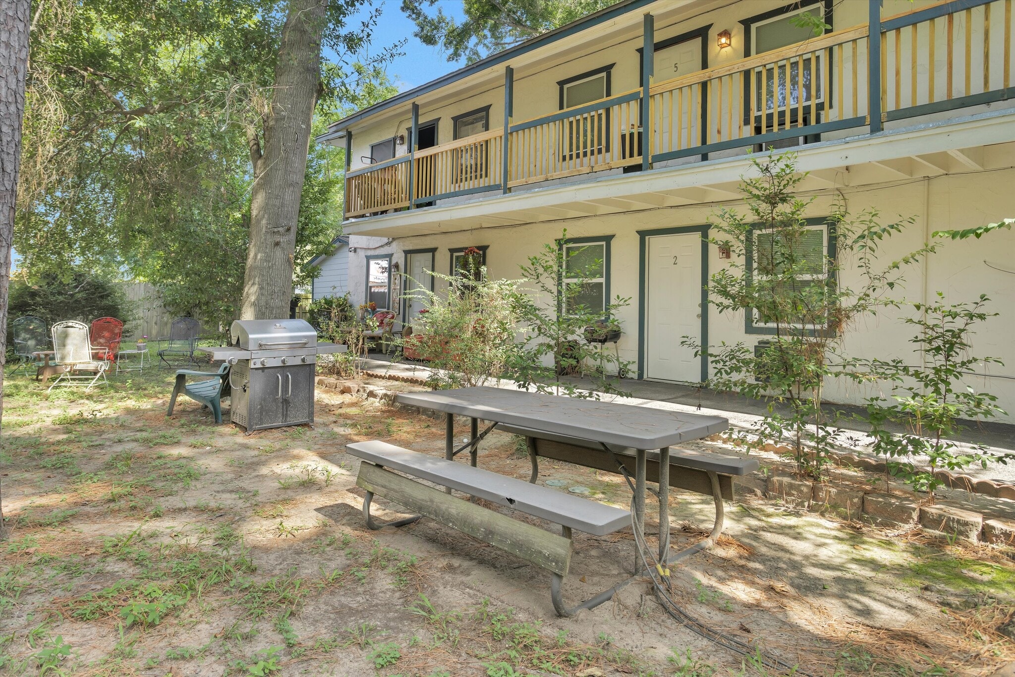 1107 Palestine St, Conroe, TX à vendre Photo principale- Image 1 de 25