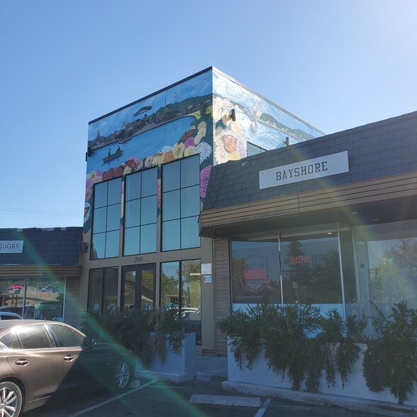 2107-2193 Roosevelt Ave, Redwood City, CA for lease - Primary Photo - Image 1 of 8