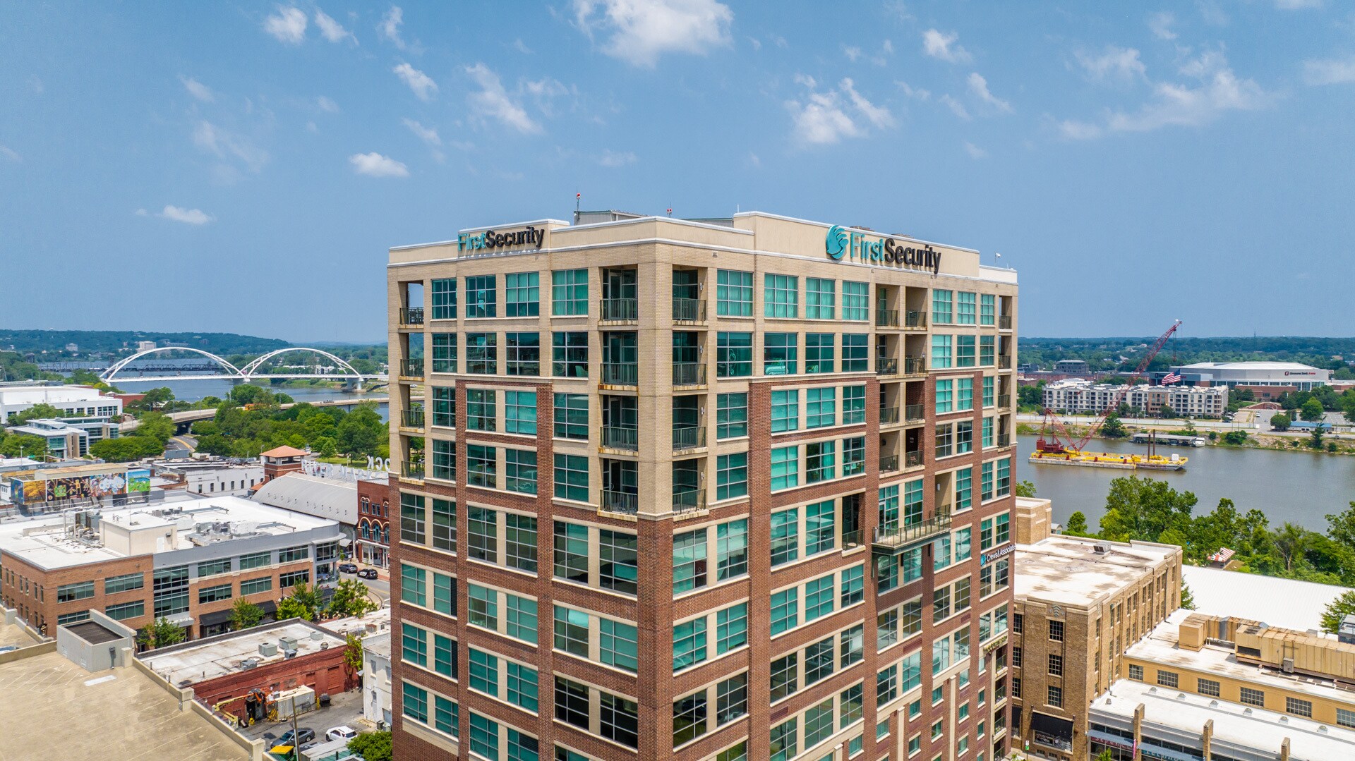 521 President Clinton Ave, Little Rock, AR à louer Photo du bâtiment- Image 1 de 22