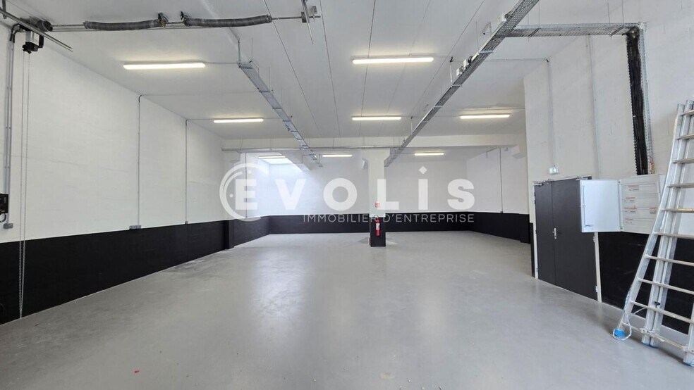 7 Rue Jean Prouvé, Villejuif for lease - Interior Photo - Image 3 of 24