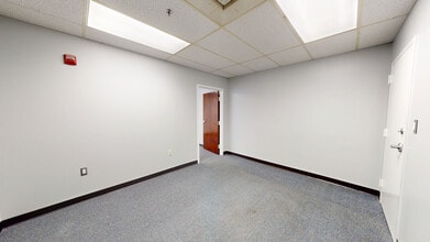 7777 Leesburg Pike, Falls Church, VA à louer Photo intérieure- Image 2 de 4