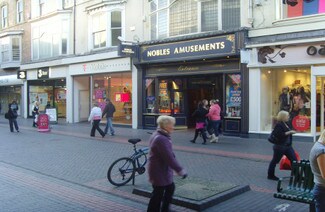 Plus de détails pour 77-79 Linthorpe Rd, Middlesbrough - Commerce de détail à louer