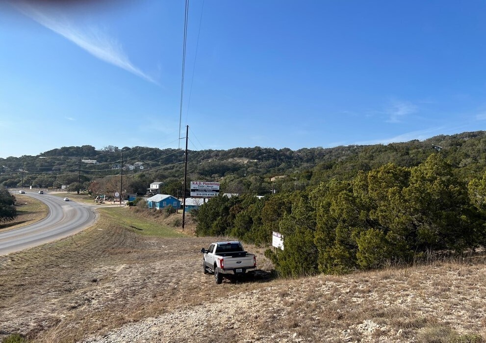 L10 FM 2673, Canyon Lake, TX for sale Primary Photo- Image 1 of 2