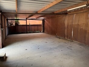 1100-1104 Rock Island St, Dallas, TX for lease Interior Photo- Image 2 of 3