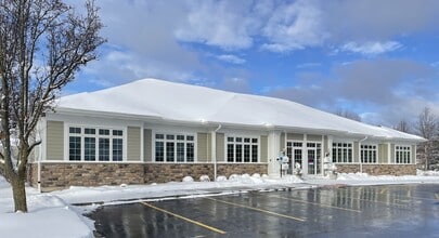 400-402 Fox Glen, Barrington, IL à louer Photo du bâtiment- Image 1 de 14