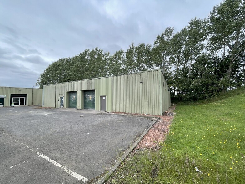Polbeth Industrial Estate, Polbeth à louer - Photo du bâtiment - Image 2 de 10