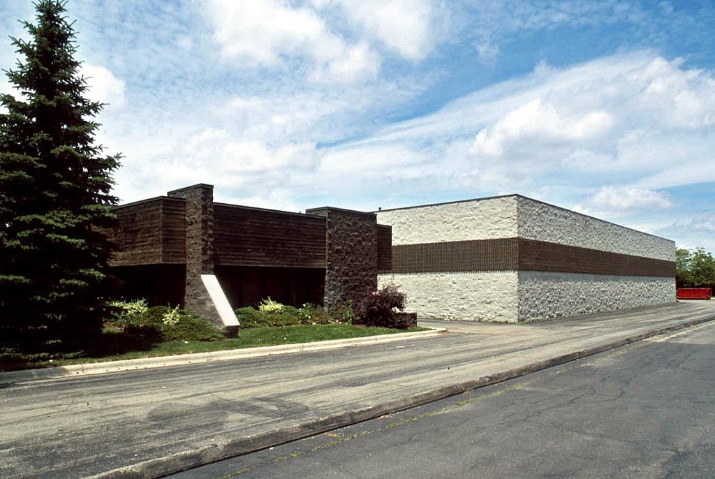 36010 Industrial Rd, Livonia, MI for lease Building Photo- Image 1 of 5