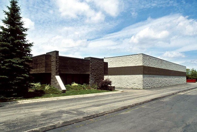 More details for 36010 Industrial Rd, Livonia, MI - Industrial for Lease