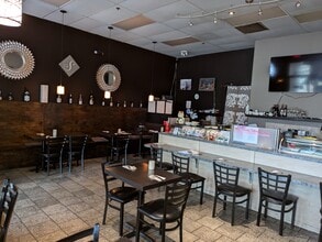 476 W Los Angeles Ave, Moorpark, CA for lease Building Photo- Image 2 of 10