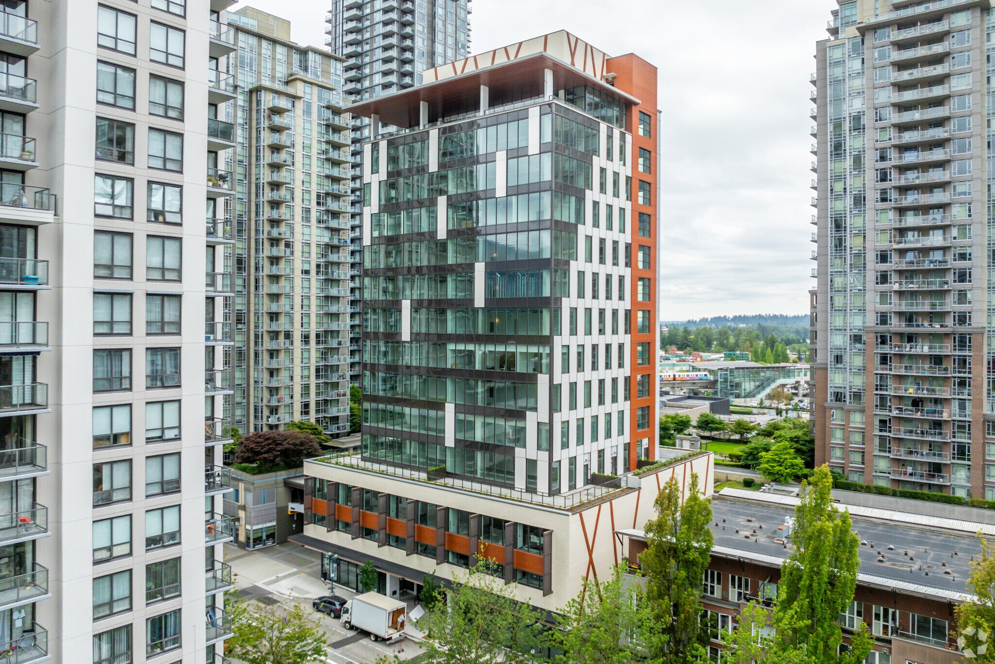 2992 Glen Dr, Coquitlam, BC à vendre Photo du bâtiment- Image 1 de 1