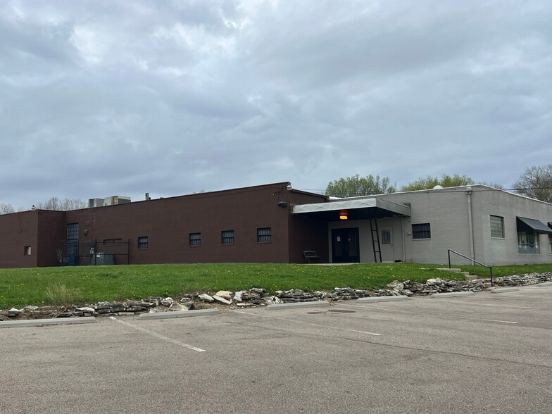 8433 N Cr-25a, Piqua, OH à vendre - Photo du bâtiment - Image 1 de 5