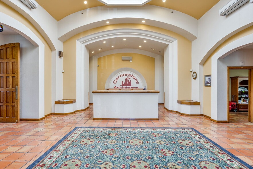 3500 Noble Ave, Fort Worth, TX for lease - Building Photo - Image 2 of 32