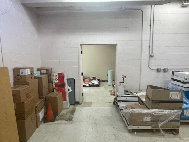 609 Woodis Ave, Norfolk, VA for sale - Interior Photo - Image 3 of 6