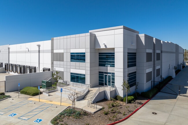 More details for 7105 Old 215 Frontage Rd, Riverside, CA - Industrial for Sale