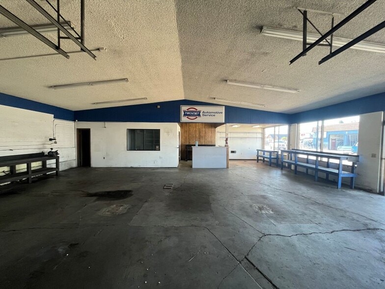 235 SW Oak St, Hillsboro, OR à louer - Photo intérieure - Image 3 de 15