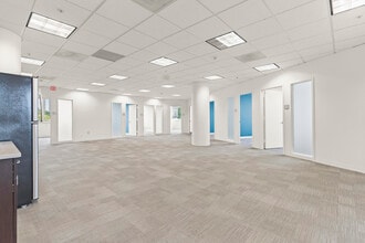 7918 Jones Branch Dr, McLean, VA à louer Photo intérieure- Image 2 de 6