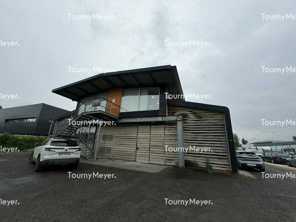 Flex in Floirac for sale Building Photo- Image 1 of 9