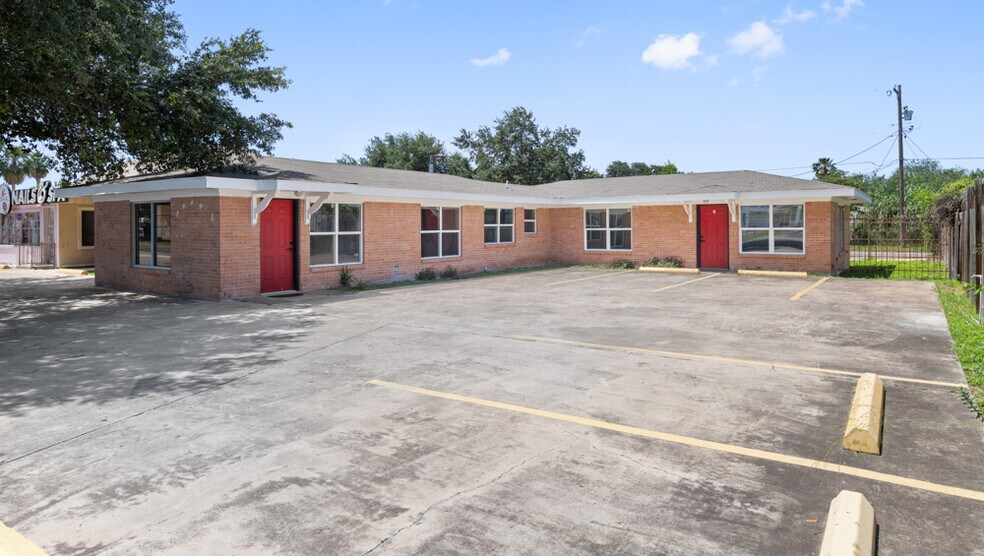 1612 Pecan Blvd, McAllen, TX for sale - Primary Photo - Image 1 of 49