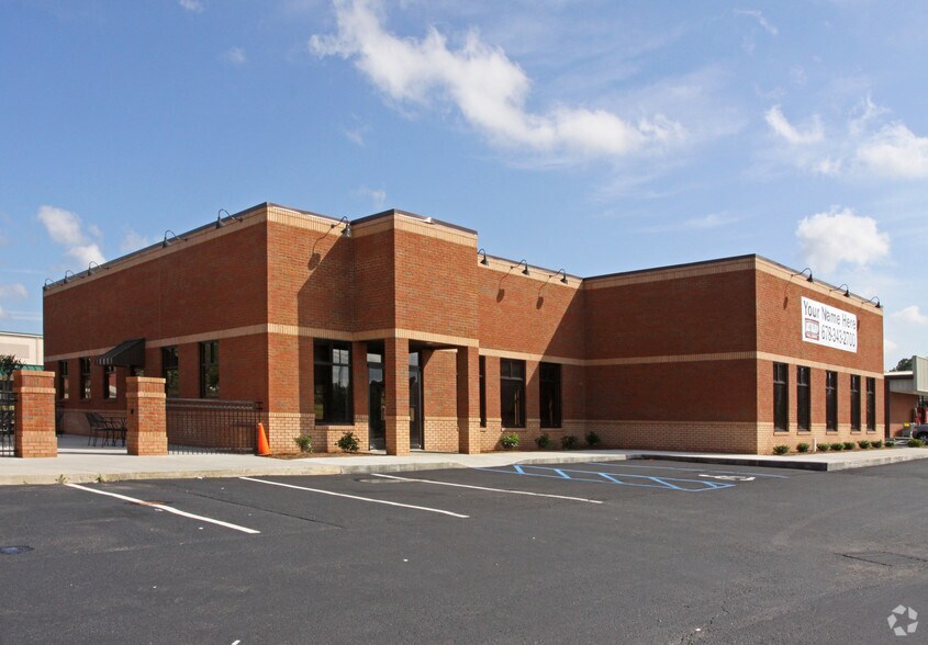 3584 Atlanta Hwy, Flowery Branch, GA à vendre - Photo principale - Image 1 de 21